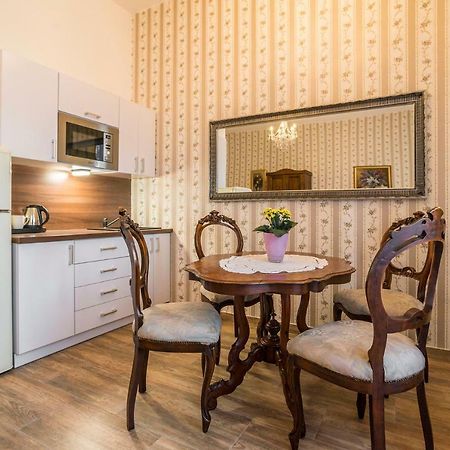 Retro Apartments Bosak Contactless Check-In Prešov Esterno foto
